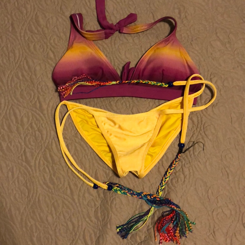 2 piece Patagonia Top & Hot Sauce Style Bottom